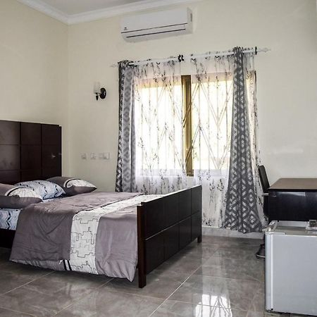 Akosombo 3A'S Guest House מראה חיצוני תמונה