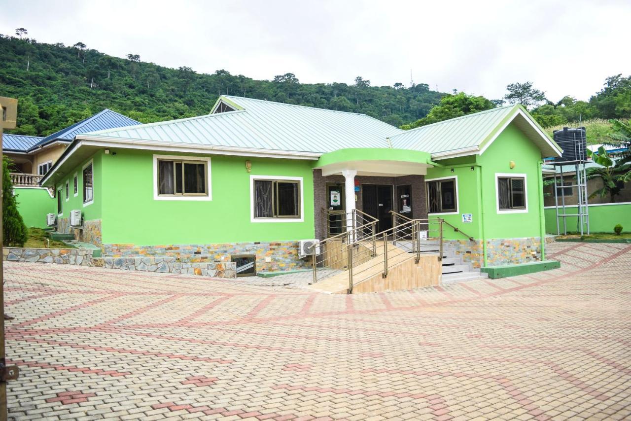 Akosombo 3A'S Guest House מראה חיצוני תמונה