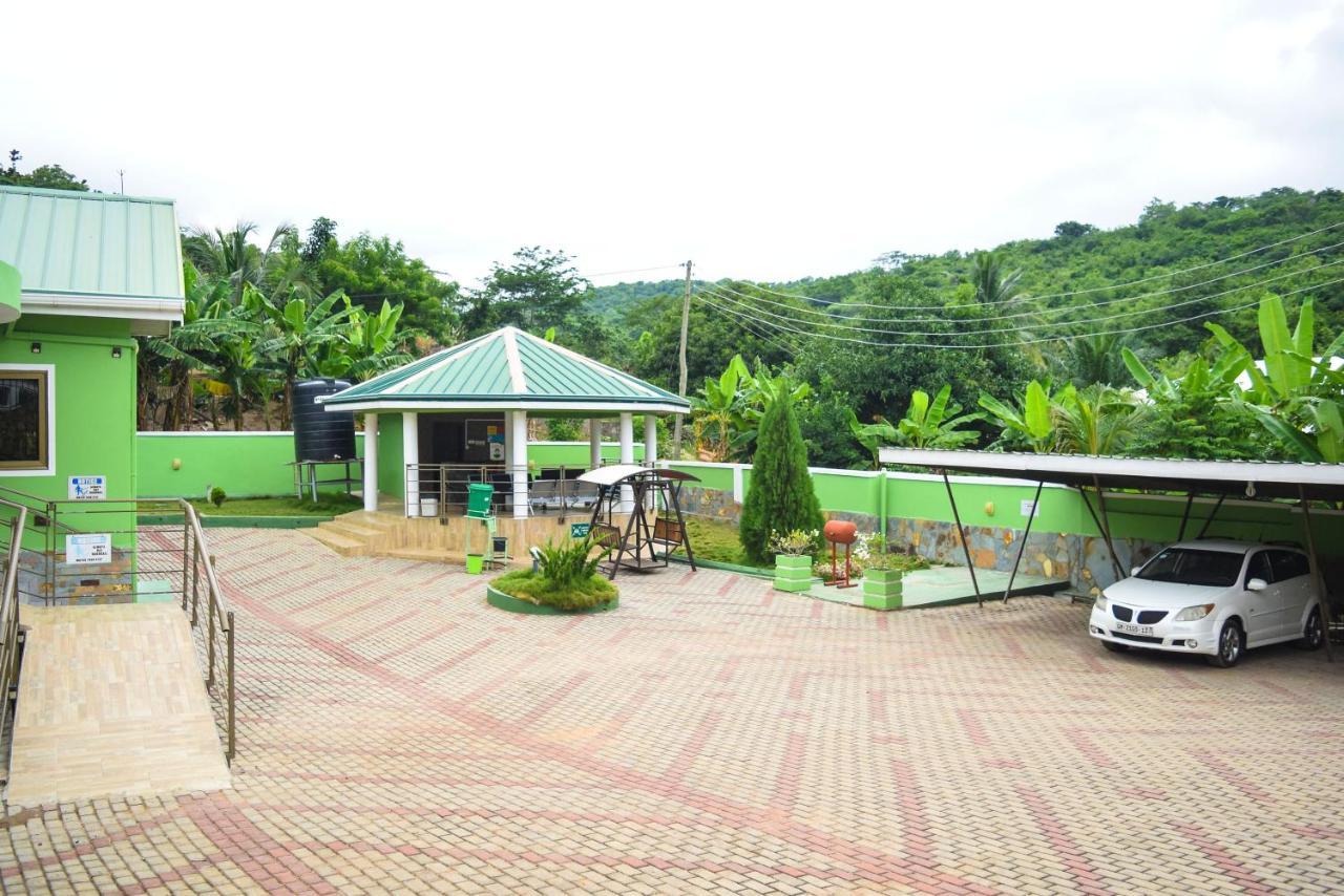 Akosombo 3A'S Guest House מראה חיצוני תמונה