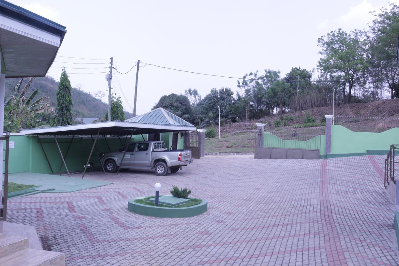 Akosombo 3A'S Guest House מראה חיצוני תמונה