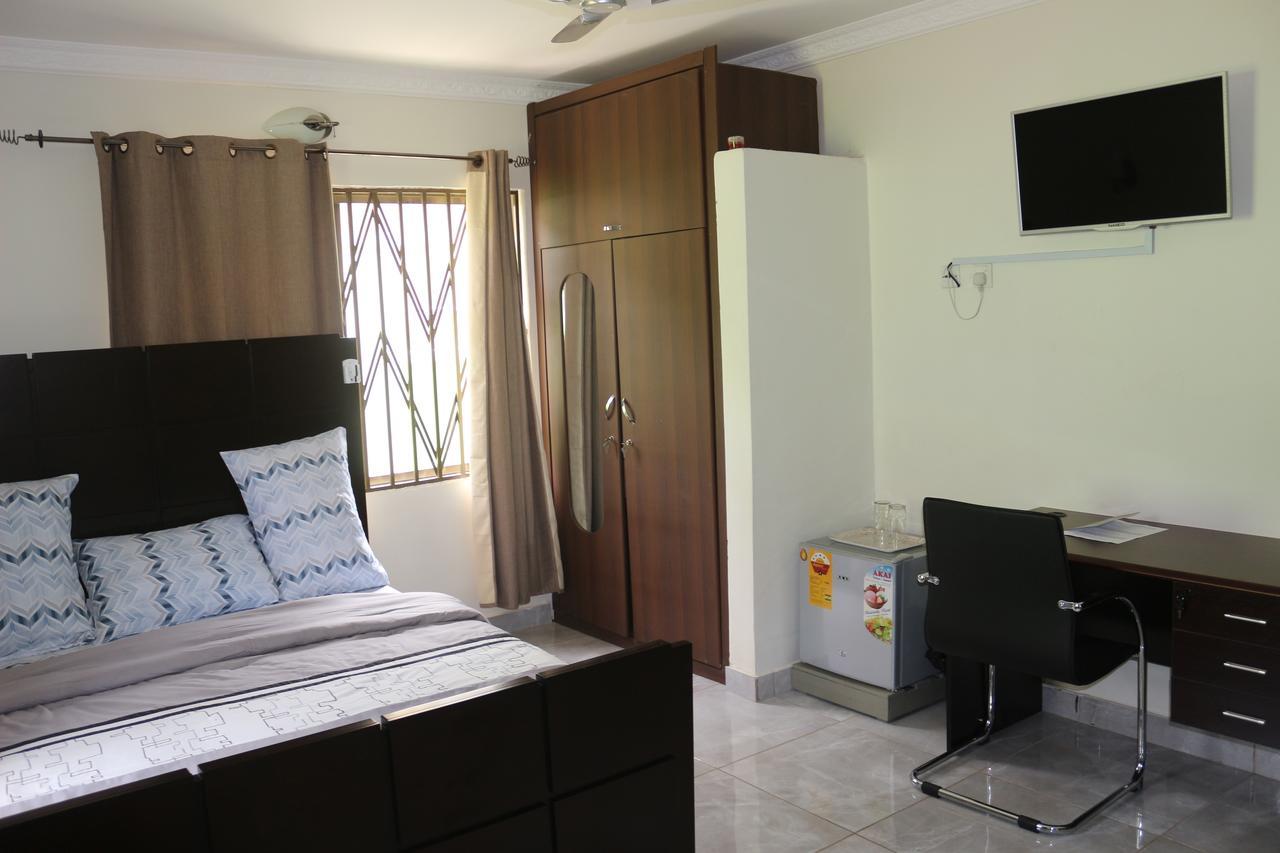 Akosombo 3A'S Guest House מראה חיצוני תמונה