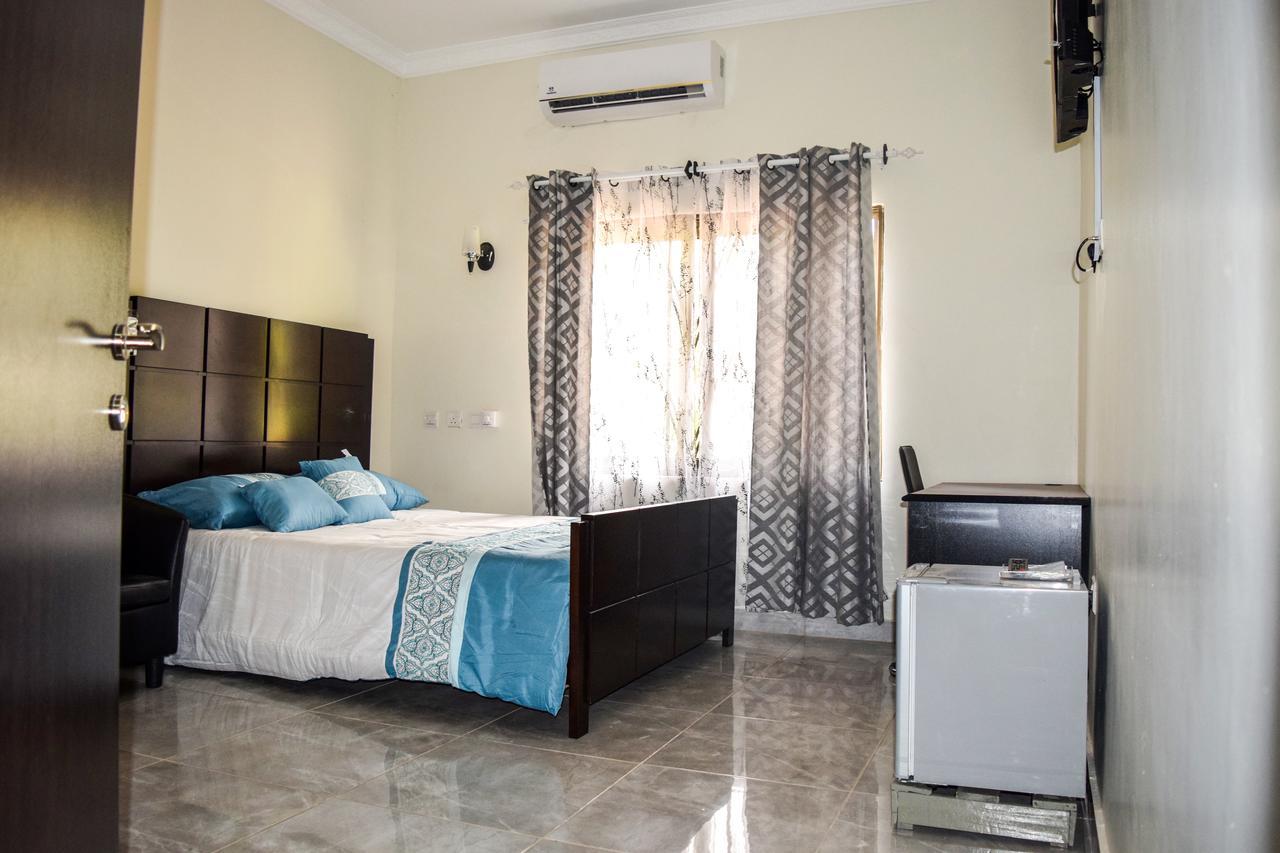 Akosombo 3A'S Guest House מראה חיצוני תמונה