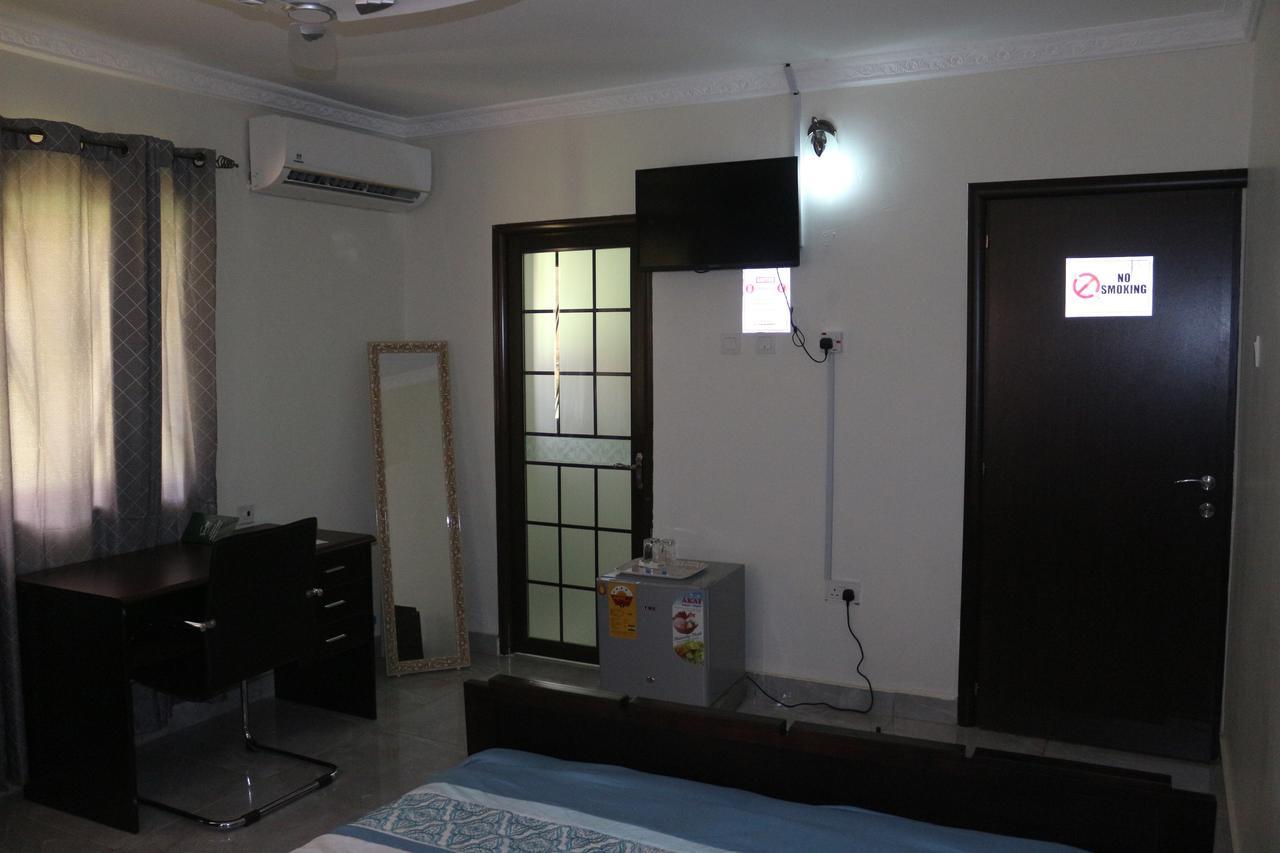 Akosombo 3A'S Guest House מראה חיצוני תמונה
