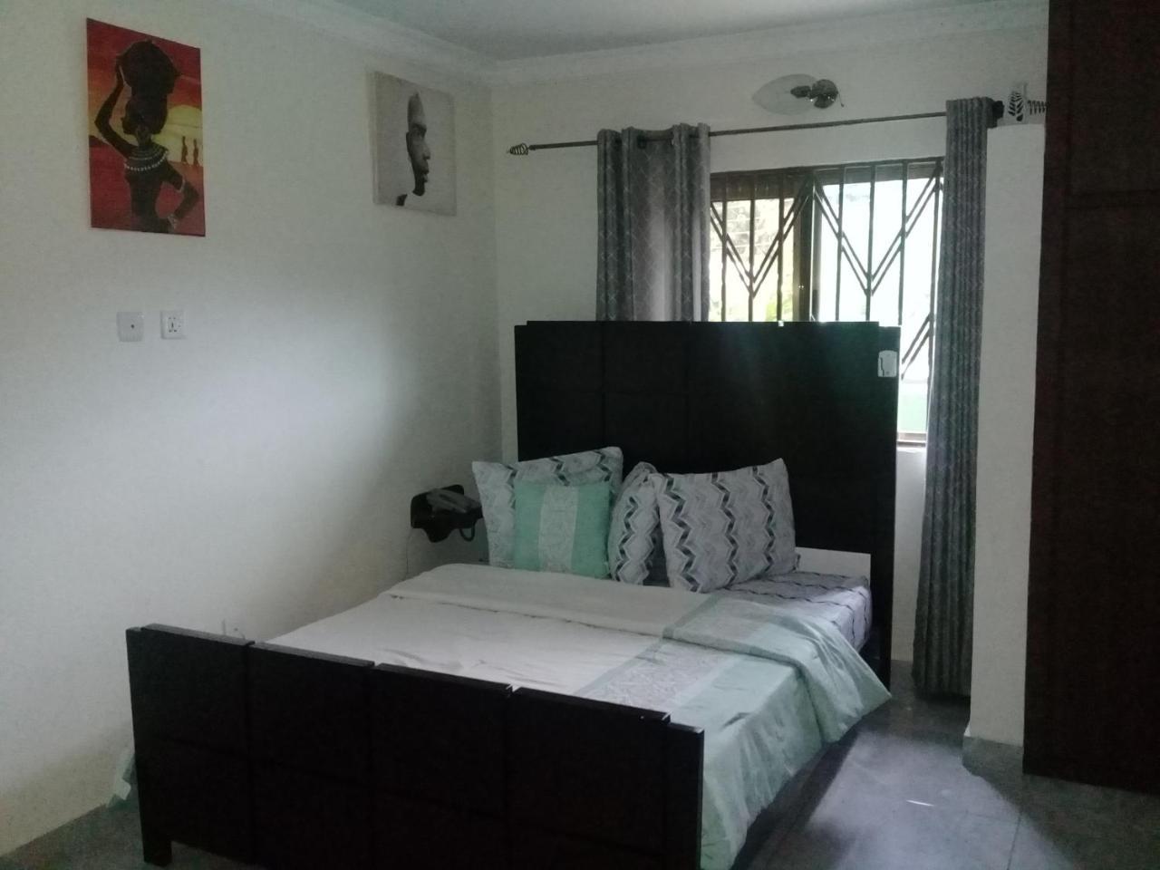 Akosombo 3A'S Guest House מראה חיצוני תמונה