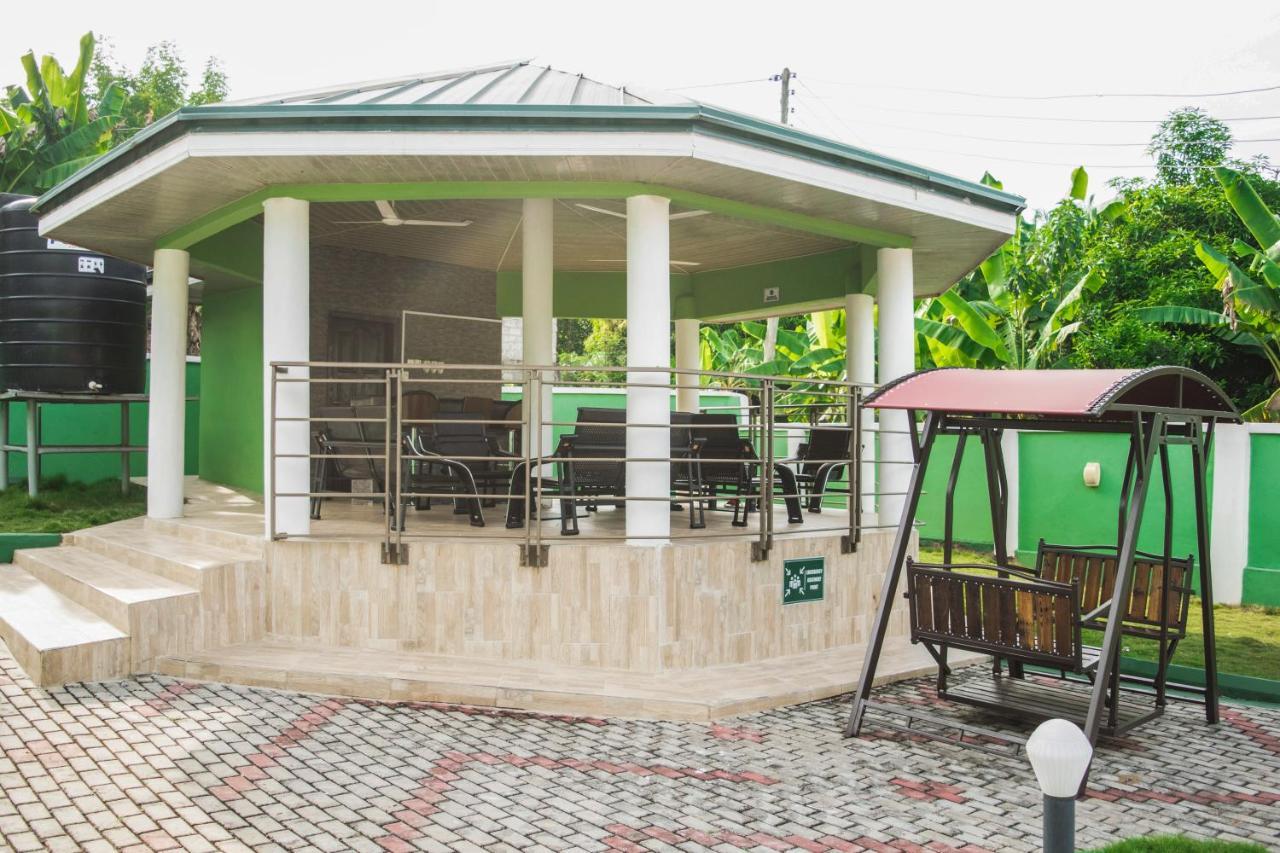 Akosombo 3A'S Guest House מראה חיצוני תמונה