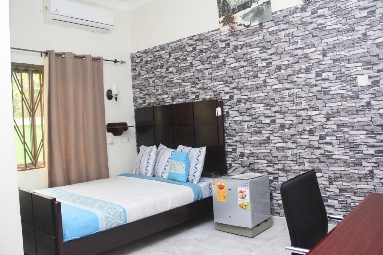 Akosombo 3A'S Guest House מראה חיצוני תמונה