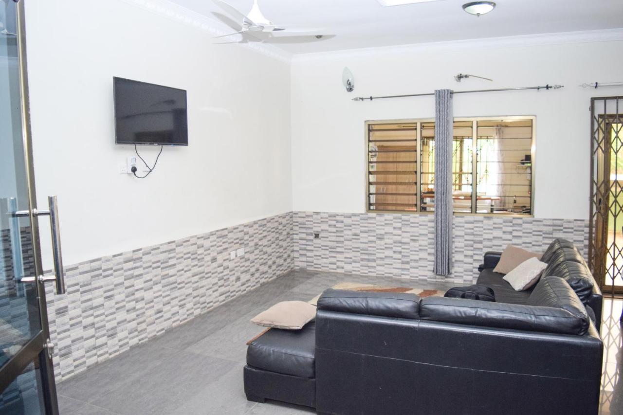 Akosombo 3A'S Guest House מראה חיצוני תמונה