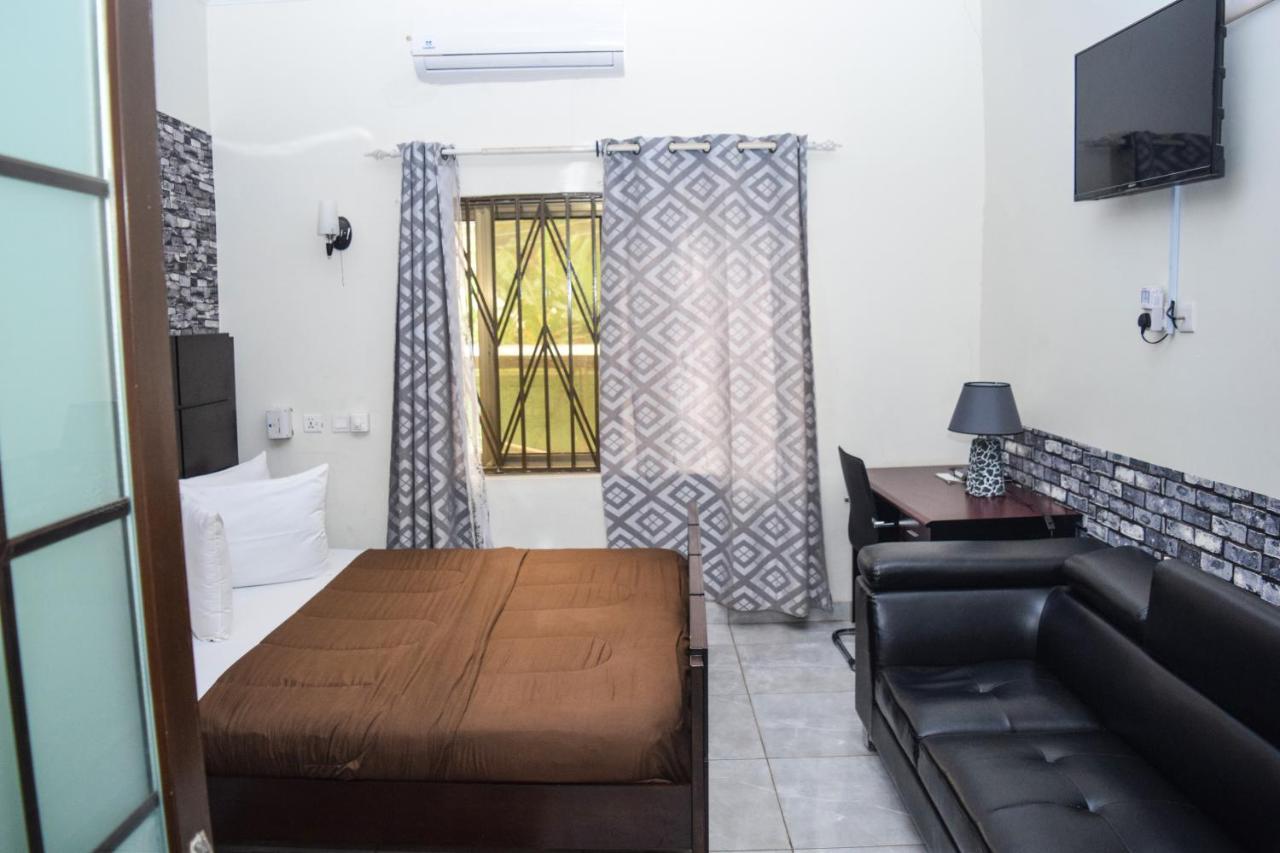 Akosombo 3A'S Guest House מראה חיצוני תמונה