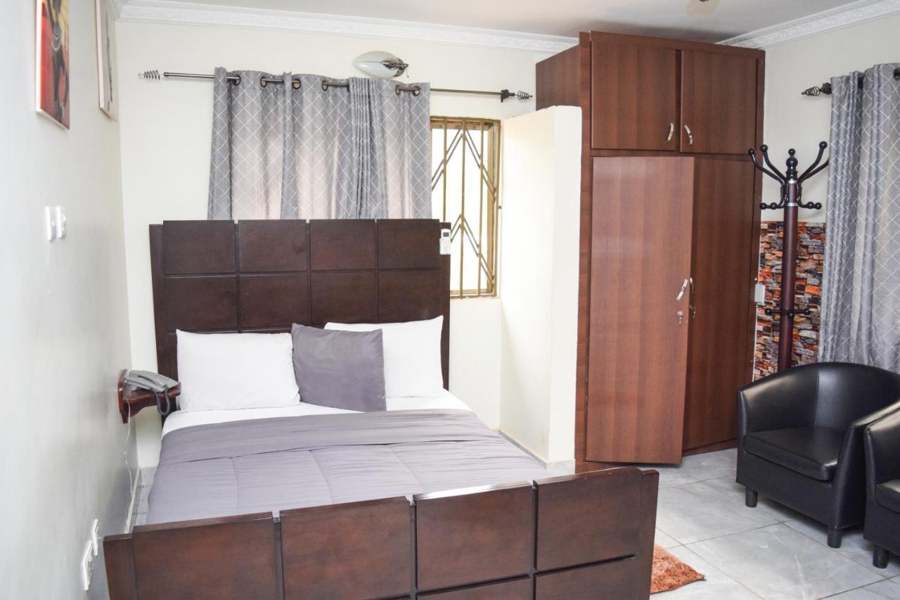 Akosombo 3A'S Guest House מראה חיצוני תמונה